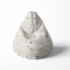 Front image of a beanbag with hot air balloons and clouds on a beige background.